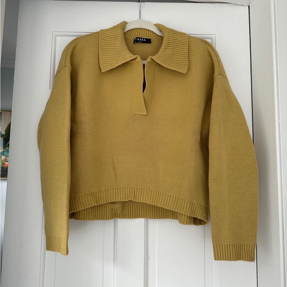 Caara Polo Mustard V-Neck Wool Blend Preppy Sweater in Size Extra Small